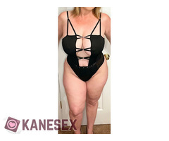 Μαρθα Η θεία με άσπρα μπουτια μπαμπατσικη