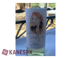 Θέλω να μου τον παίξεις και να μου κάνεις πίπα