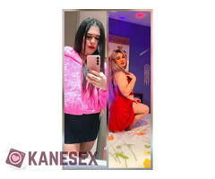 Δύο trans κοριτσια με μεγαλα προσοντα - Εικόνα 1