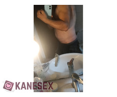 ΨΑΧΝΩ Άντρα άνω των 45 ετών με μεγάλα προσόντα για πρώτη εμπειρία από πίσω.Δινω κ δωράκι.