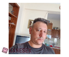 Ψάχνω γυναίκα