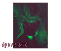 Άντρας για. Συναρμολογήσεις. Ντουλαπιων