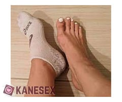 φορεμενες καλτσες και υπηρετες