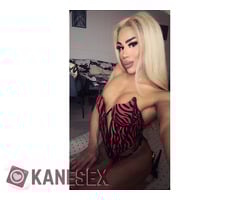 TS Chara Το καλύτερο τσιμπούκι Στην Αθήνα Το ξανθό μωρό