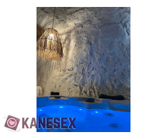 Τσιμπούκι σε τζακούζι - Εικόνα 2