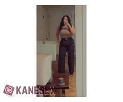 (Ρουφάω και καταπίνω) Κάνω στοματικό σεξ στο αυτοκίνητο, στο σπίτι και σε ξενοδοχεία.