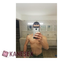 Καυλιρης ψάχνει μιλφακια - Εικόνα 2