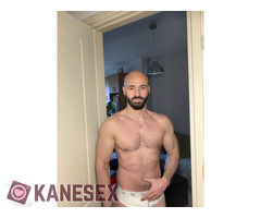 Αρρενωπός τοπ για bi  τοπ που θέλουν να δοκιμάσουν παθητικό