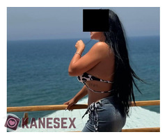 Μυστηριώδης, γοητευτική κοπέλα 28 ετών